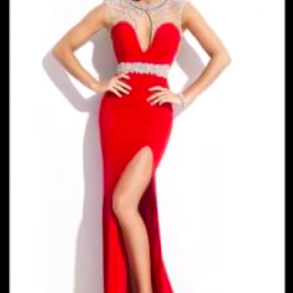 Size 6 long formal dress. Only worn once.